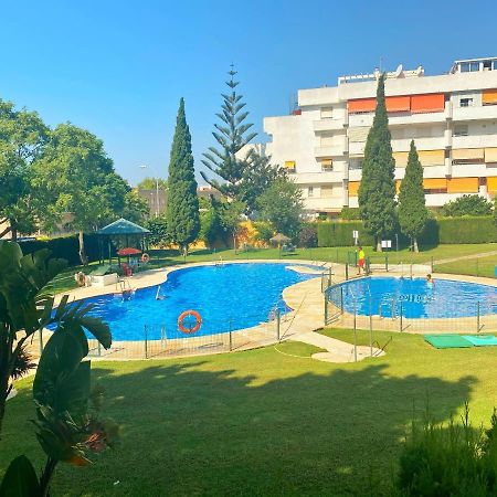 797 Holiday Rentals - Piso Para 4 Con Amplia Terraza Al Jardin Y Al Mar Benalmádena Eksteriør billede