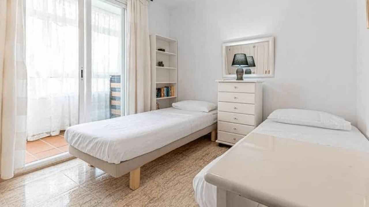 797 Holiday Rentals - Piso Para 4 Con Amplia Terraza Al Jardin Y Al Mar Benalmádena Eksteriør billede